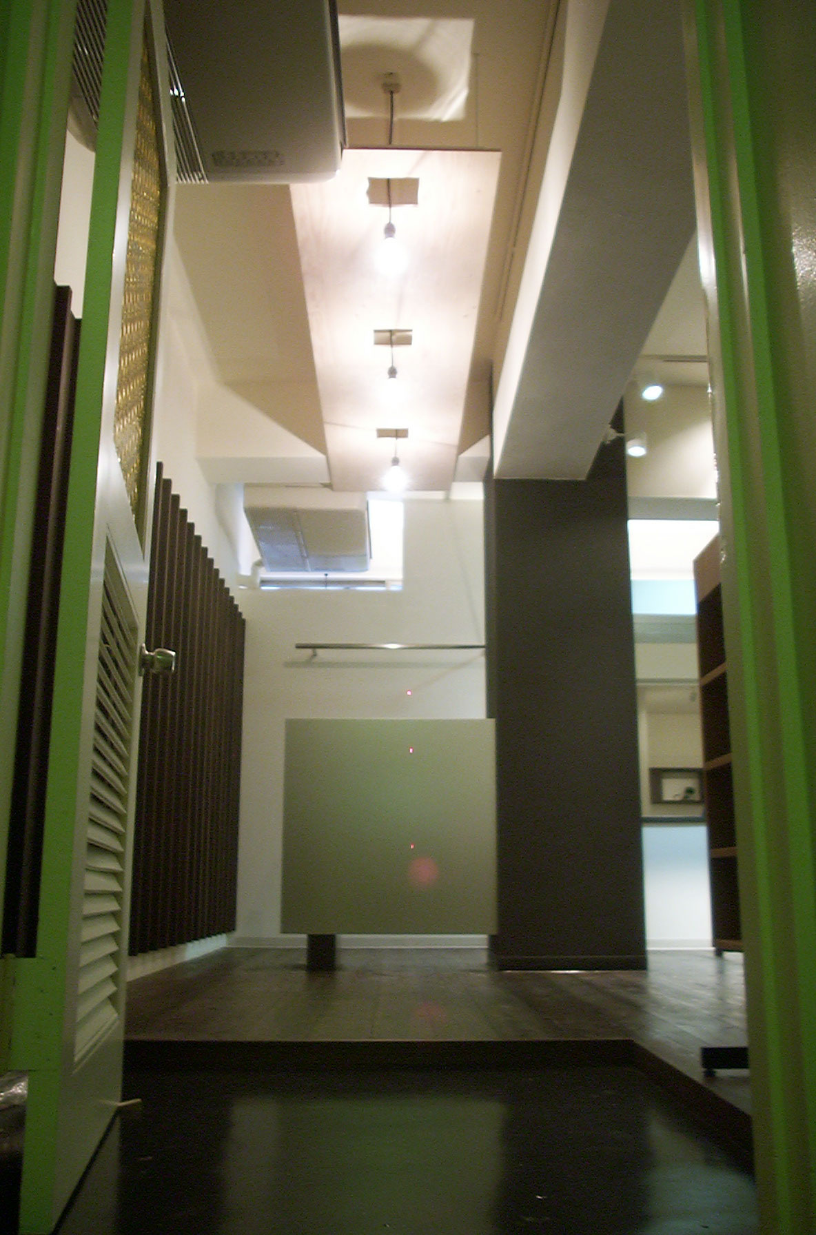 神戸市栄町にあるsofa hair（美容室）はeleven nine（イレブンナイン）が設計。大阪・兵庫・神戸・京都・滋賀・和歌山、関西中心に、内外装建築の店舗デザイン・店舗設計・住宅建築・リフォーム・リノベーションなどのデザインをしています。